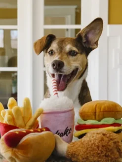 Jouet en peluche pour chien - American Classic - Milkshake