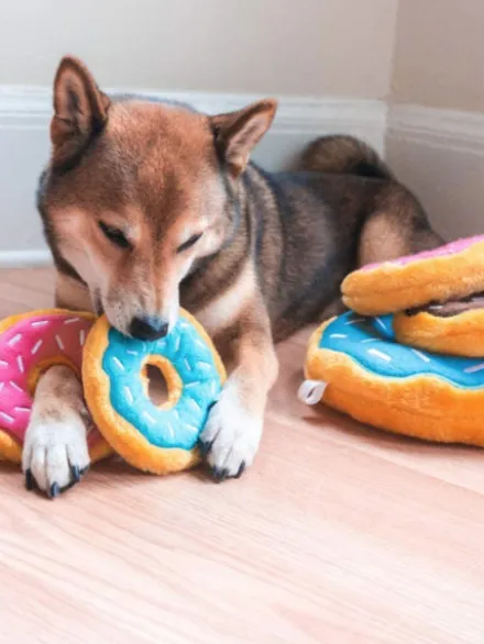 Peluche originale pour chien - 🍩 Donutz Fraise - Zippy Paws