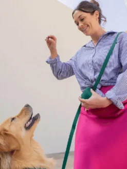 Pochette à friandises pour chien en silicone - Mûre - Shop Sunny Tails